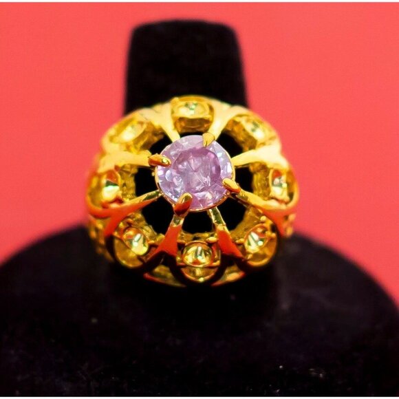 Vintage Queen's Crown Gold Tone Ring Size 8 1/2, F27 - Picture 2 of 3